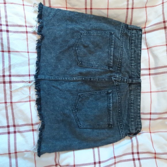 PACSUN raw hem destroyed denim mini skirt - sz 26 - Picture 4 of 4